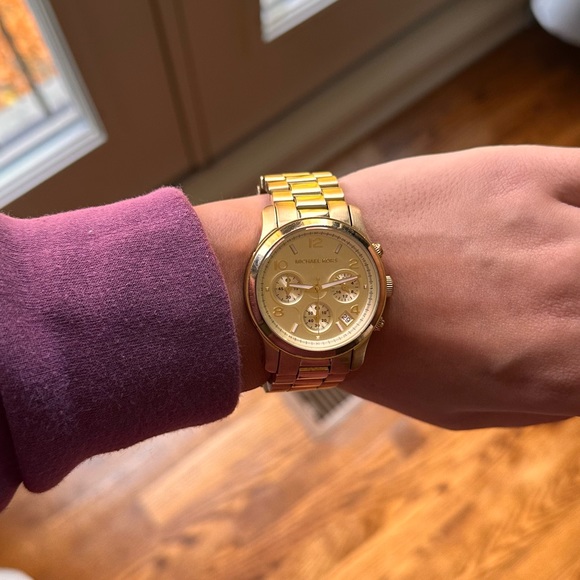 Michael Kors Gold - Picture 3 of 4